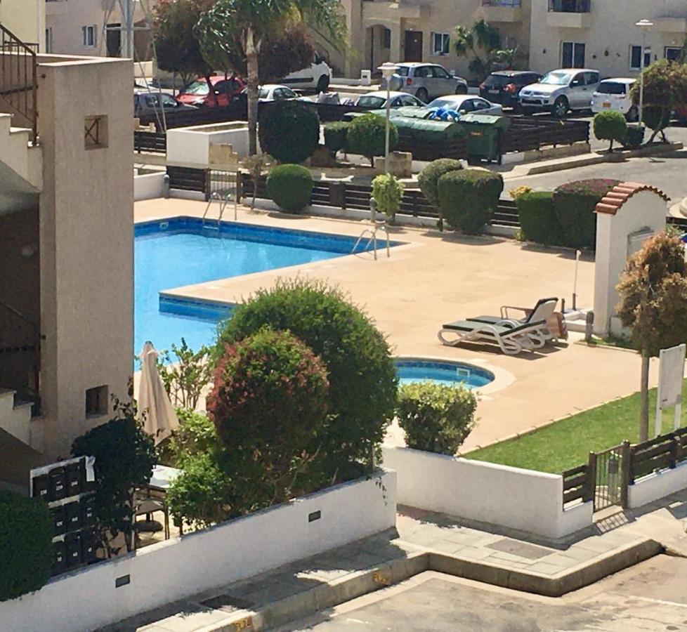 Excellent 2 Bed Apartment Mandria  Bagian luar foto